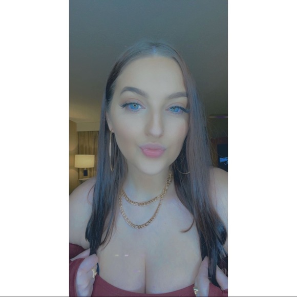 samanthaveliu